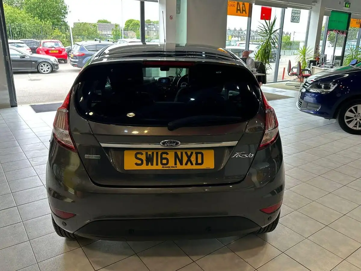2016-ford-fiesta-10t-titanium-100ps-ecoboost-ss-5d-big-14