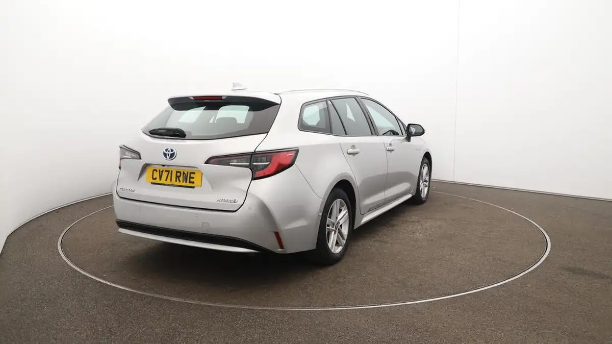 2021-toyota-corolla-18-vvt-i-icon-tech-spare-wheel-touring-sports-5d-big-55