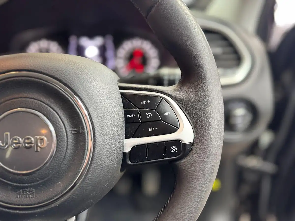 2018-jeep-renegade-10-gse-longitude-big-20