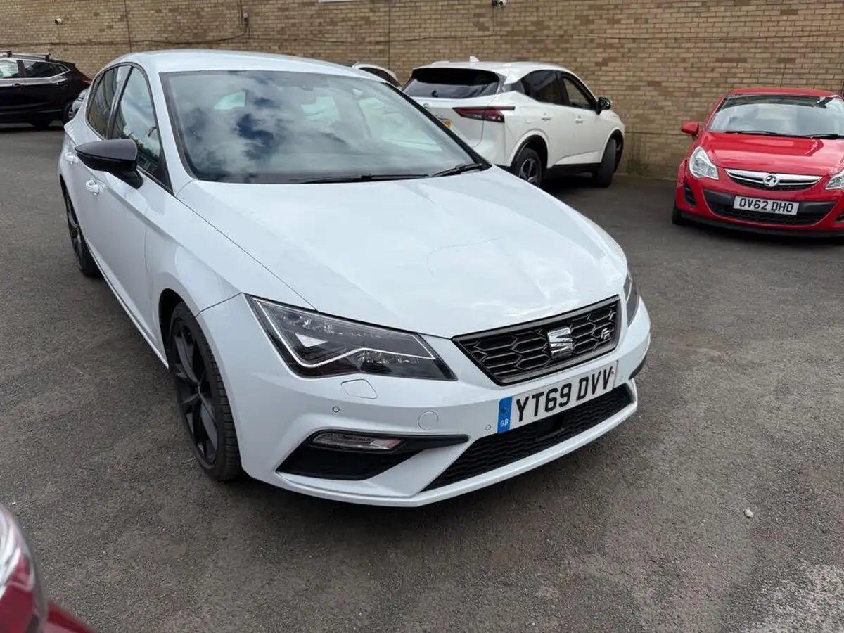 2019-seat-leon-15-tsi-evo-fr-black-edition-150ps-hatchback-dsg-big-0