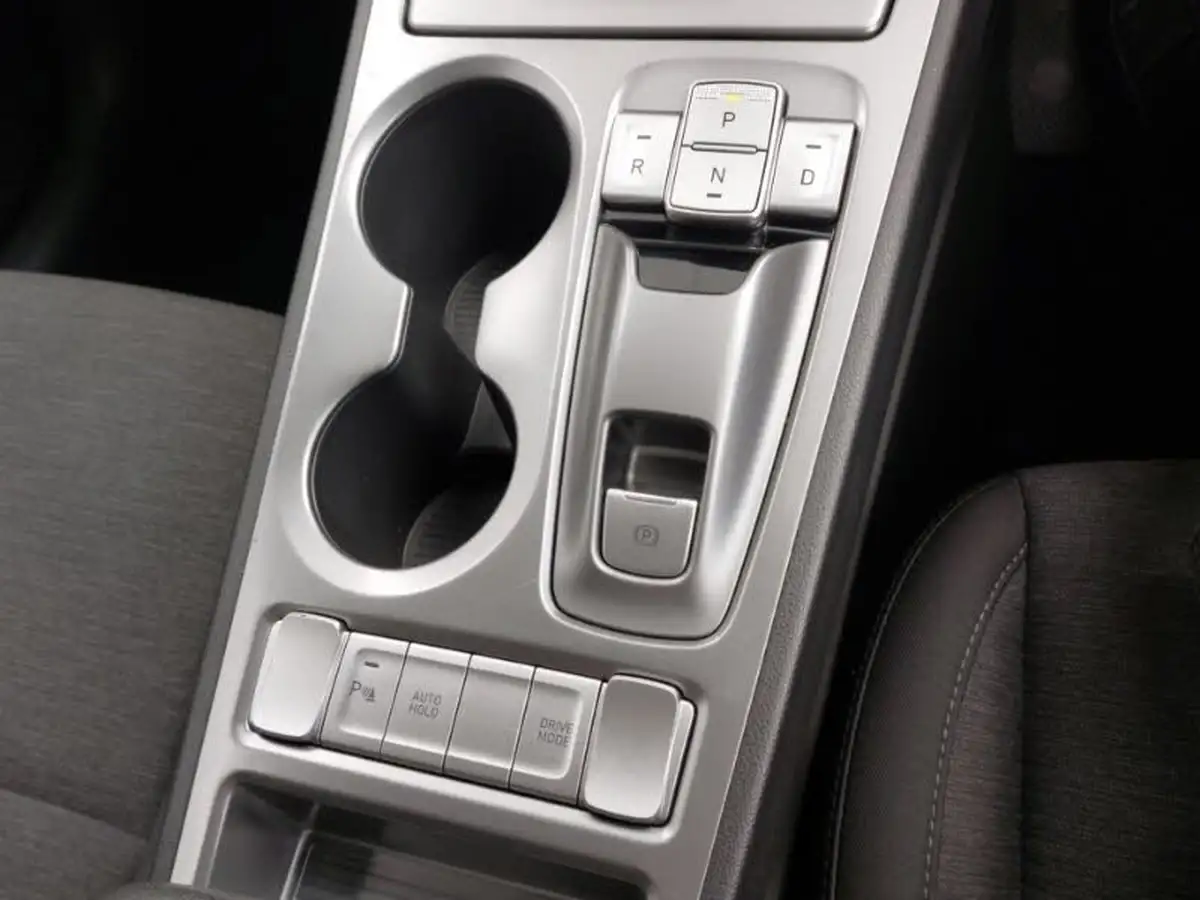 2020-hyundai-kona-e-premium-204ps-big-11