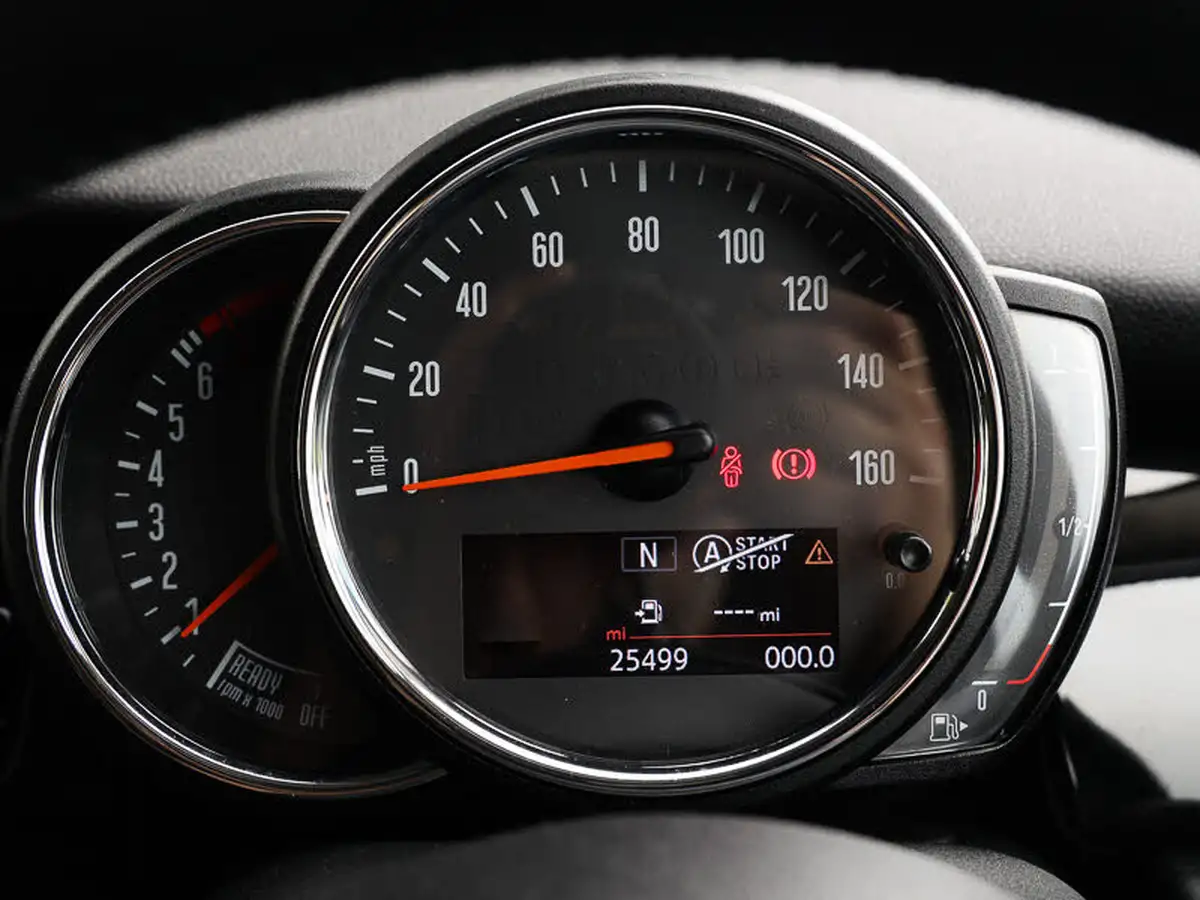 2021-mini-cooper-15-cooper-classic-hatchback-5d-big-8
