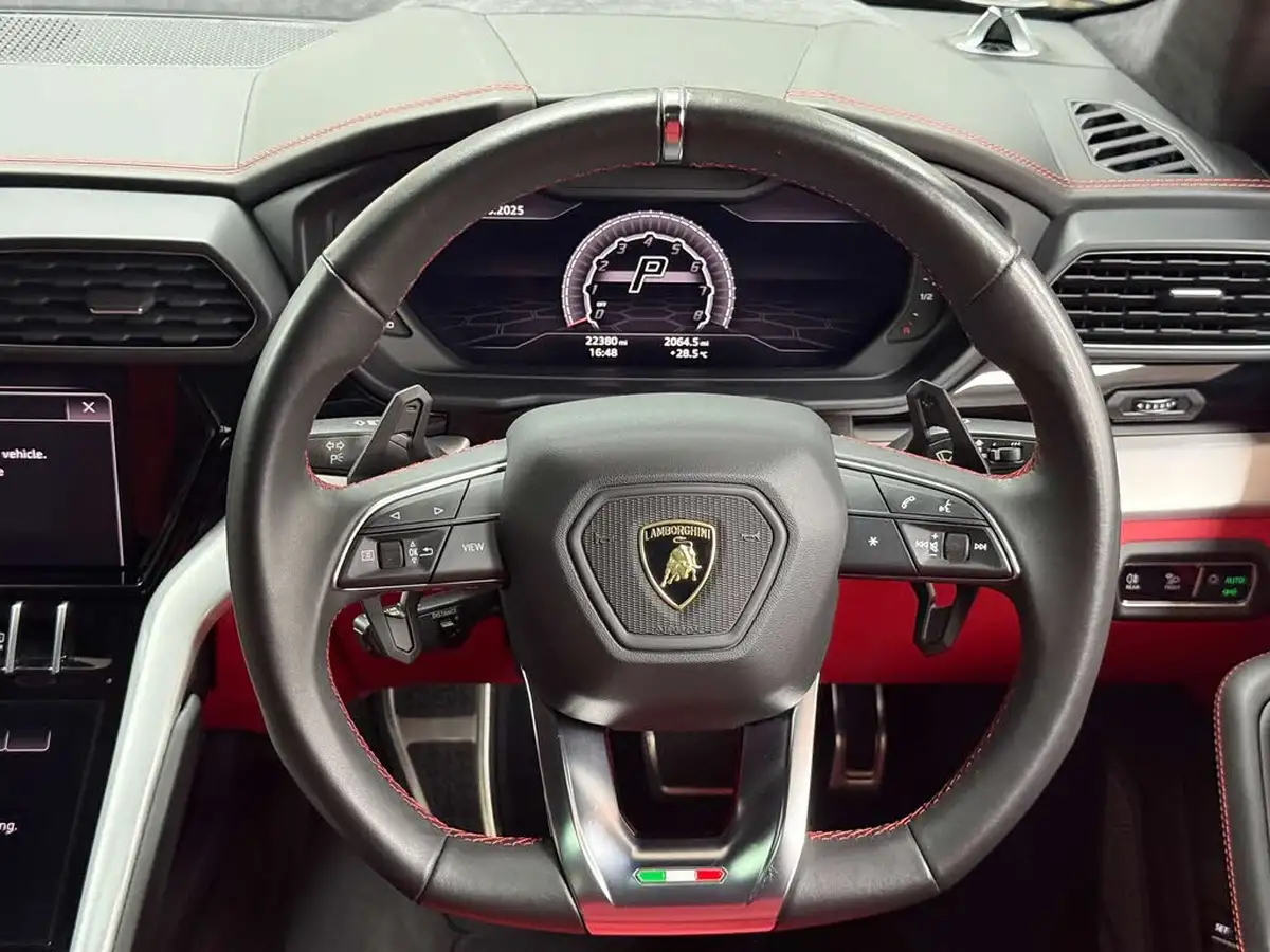 2019-lamborghini-urus-40-no-trim-big-19