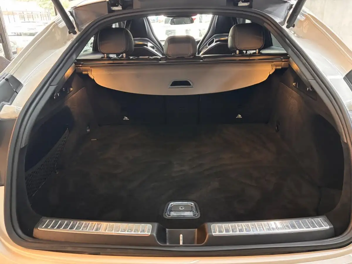 2018-mercedes-benz-glc-class-40-glc-amg-63-s-510ps-premiumss-coupe-4d-big-26