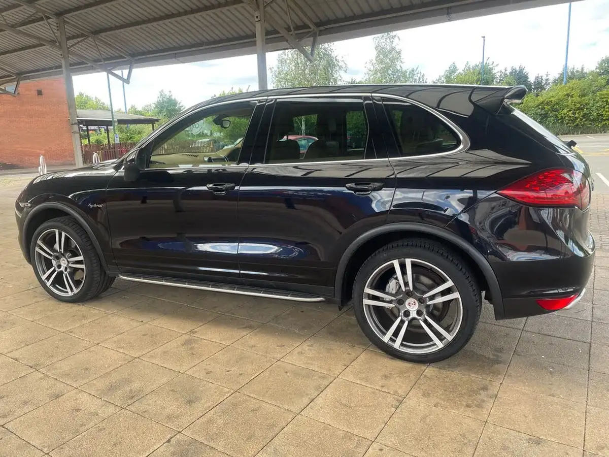 2012-porsche-cayenne-30-s-big-9