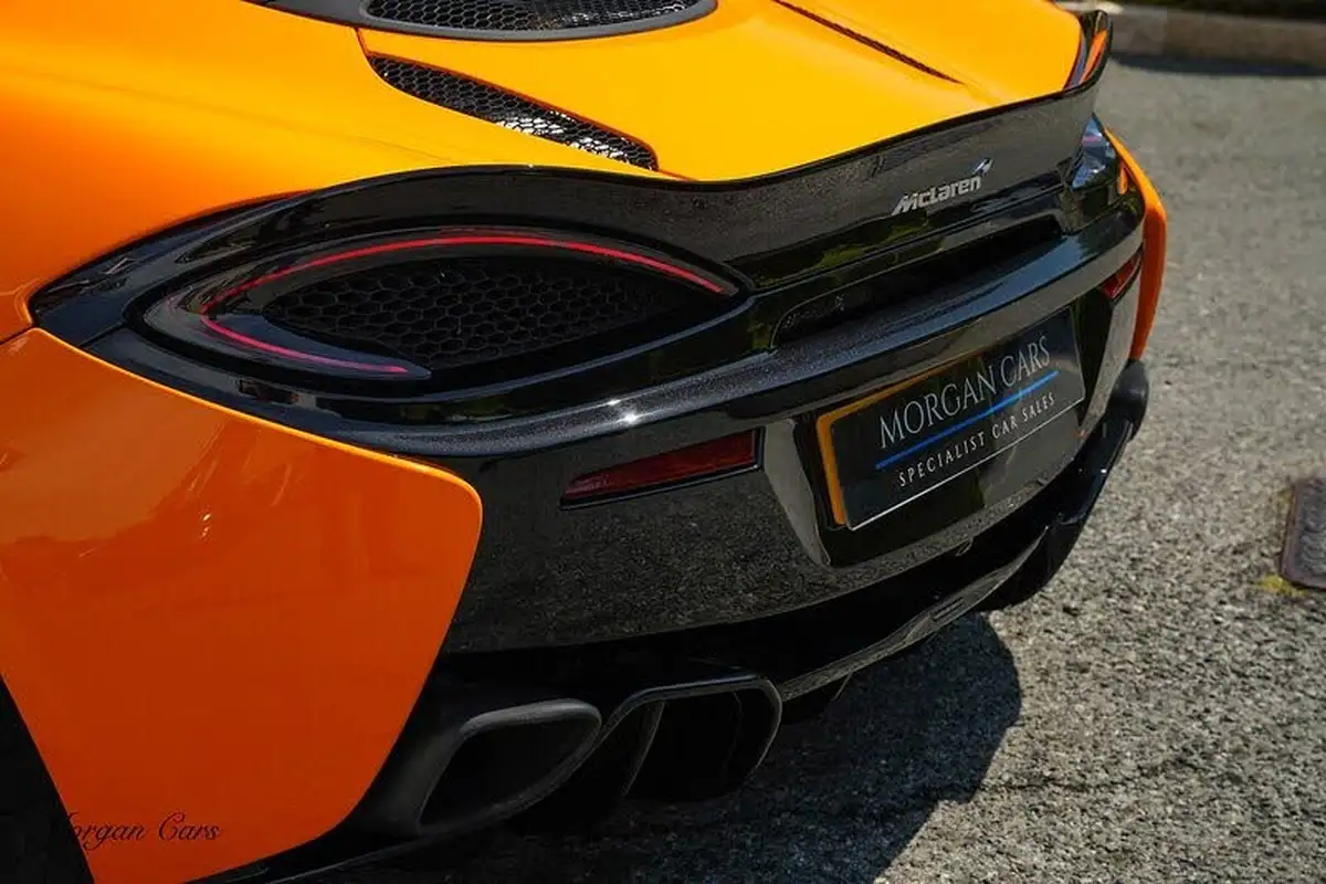 2020-mclaren-570gt-38-big-20