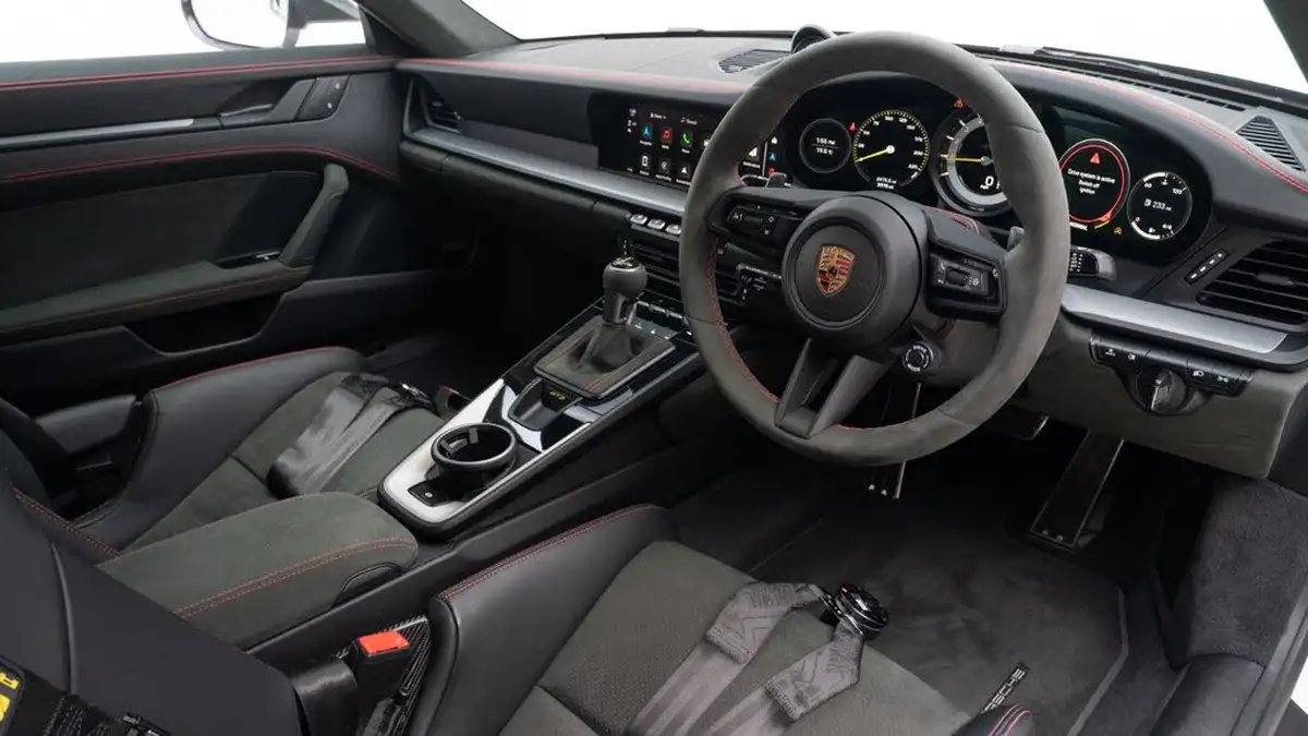 2023-porsche-911-40-gt3-pdk-big-1
