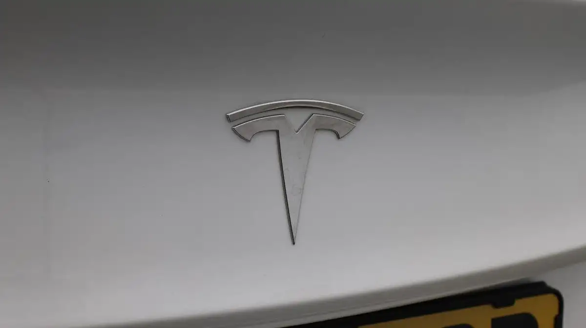 2020-tesla-model-3-e-standard-plus-big-20