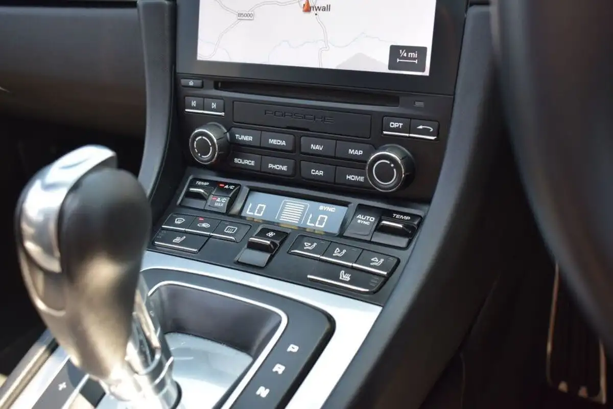 2018-porsche-911-30-carrera-s-420bhp-cabriolet-pdk-big-19