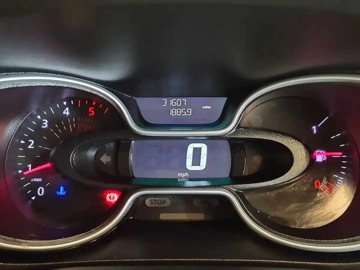2021-renault-trafic-20dci-ll30-energy-120-business-panel-big-23