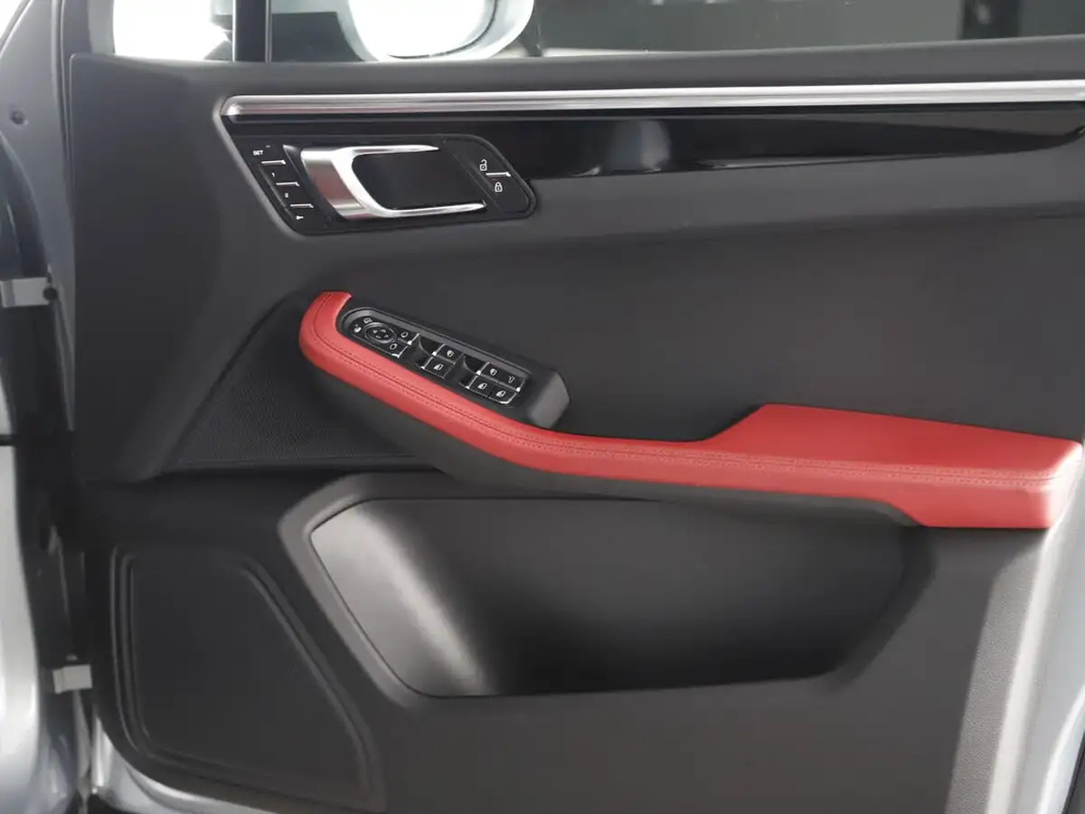 2021-porsche-macan-30-s-big-12