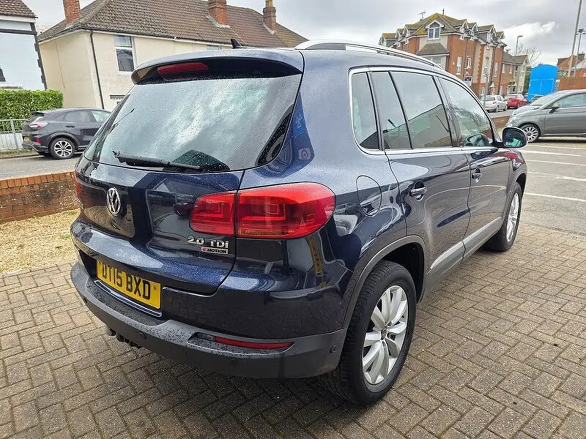 2015-volkswagen-tiguan-20tdi-match-150ps-4wd-bmt-dsg-big-6