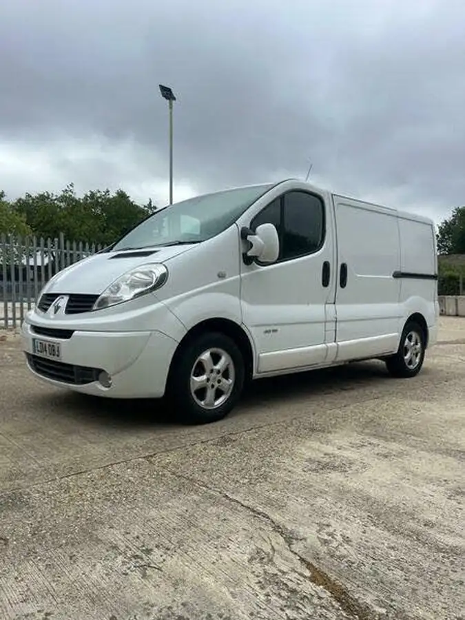 2014-renault-trafic-20dci-sl27dci-115-sport-big-16