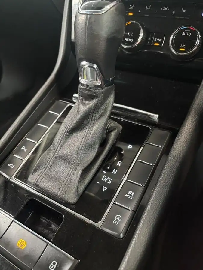 2019-skoda-superb-15-tsi-se-l-executive-estate-dsg-big-20