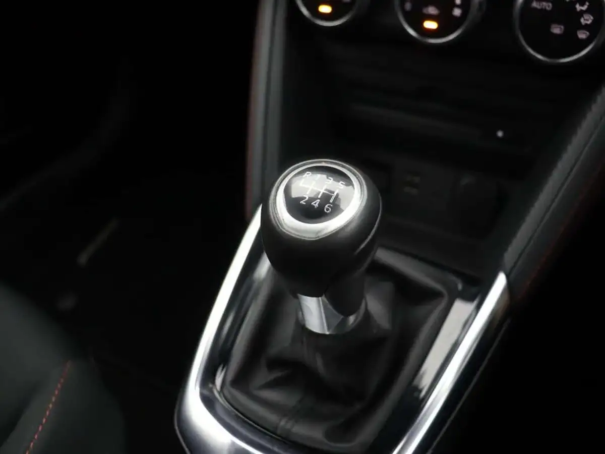 2017-mazda-mazda2-15-sport-nav-115ps-big-41