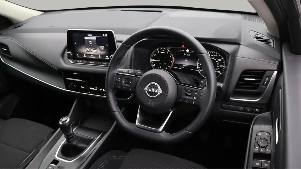 2023-nissan-qashqai-13-dig-t-acenta-premium-140ps-big-9