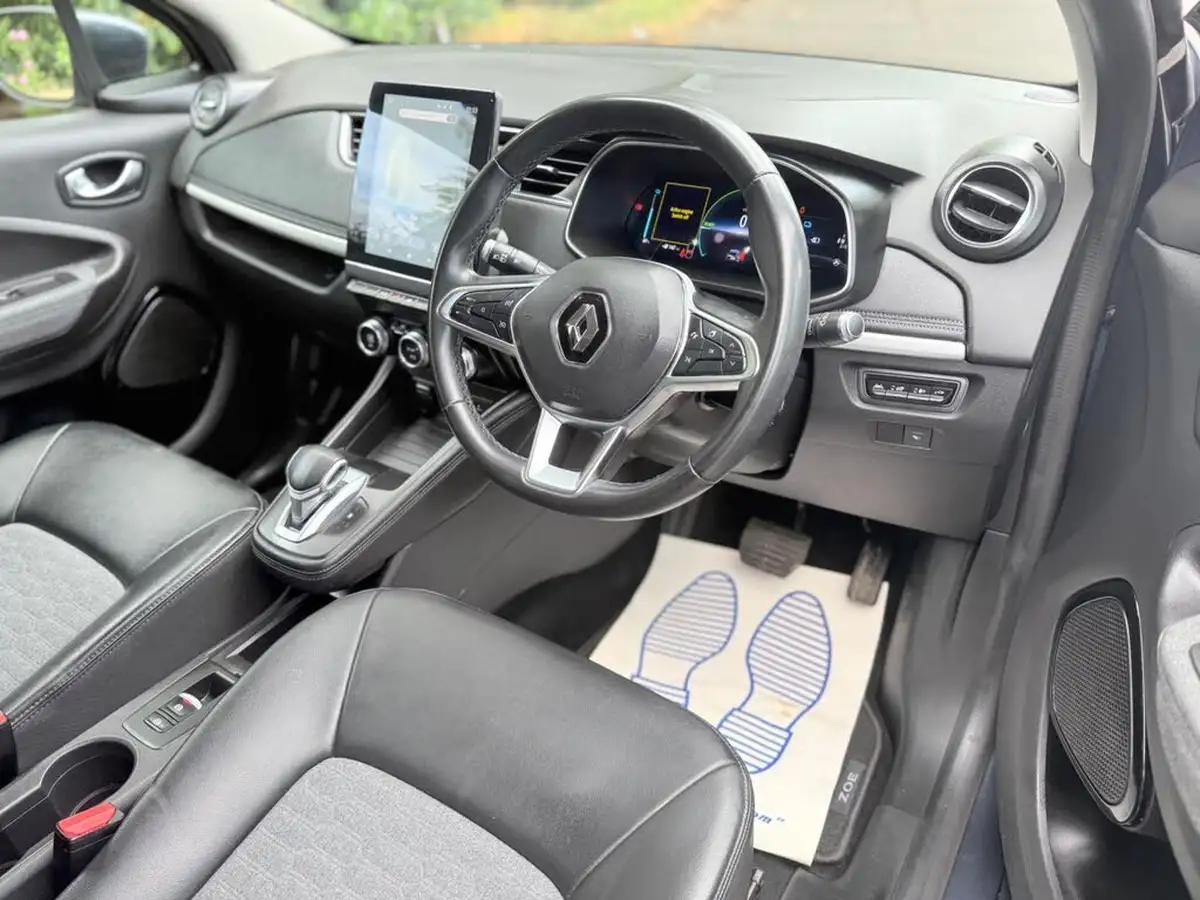 2021-renault-zoe-e-gt-line-big-9