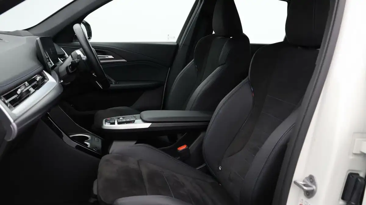 2023-bmw-ix1-e-xdrive30-m-sport-pro-packtech-plus-pack-big-13