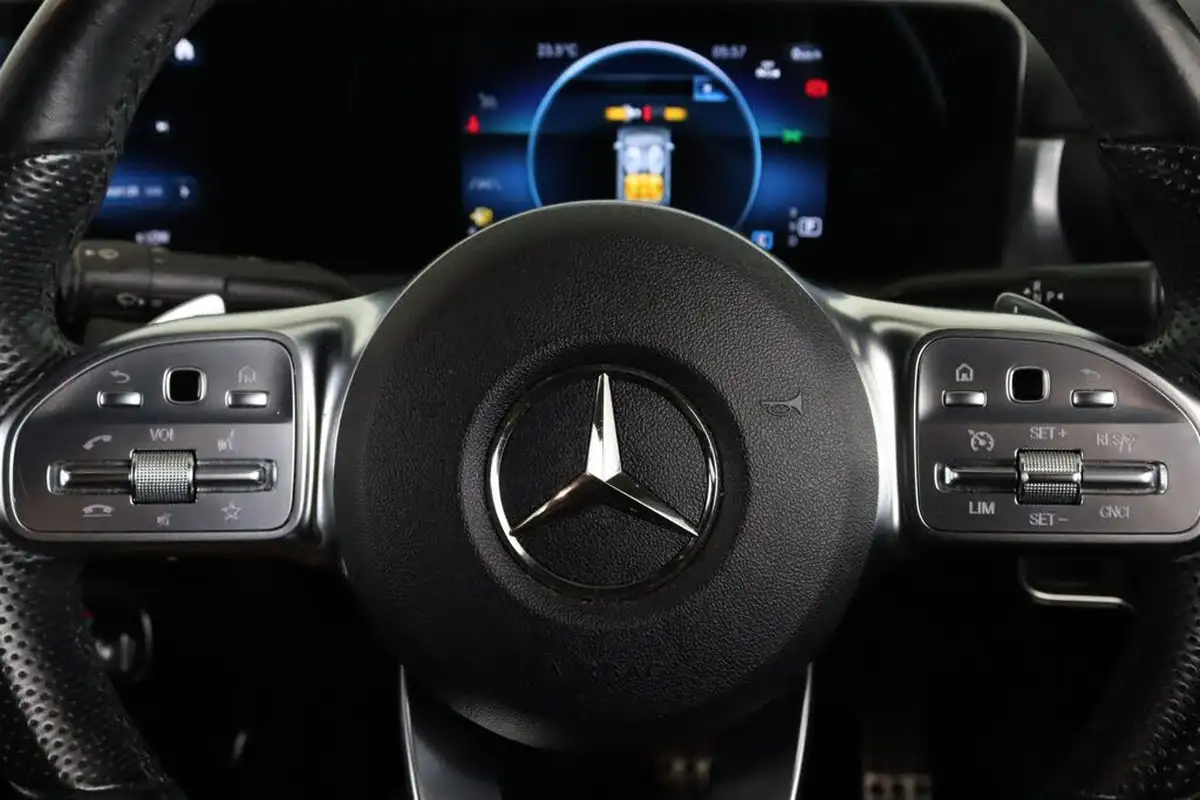 2021-mercedes-benz-cla-13-cla-200-amg-line-coupe-4d-big-18