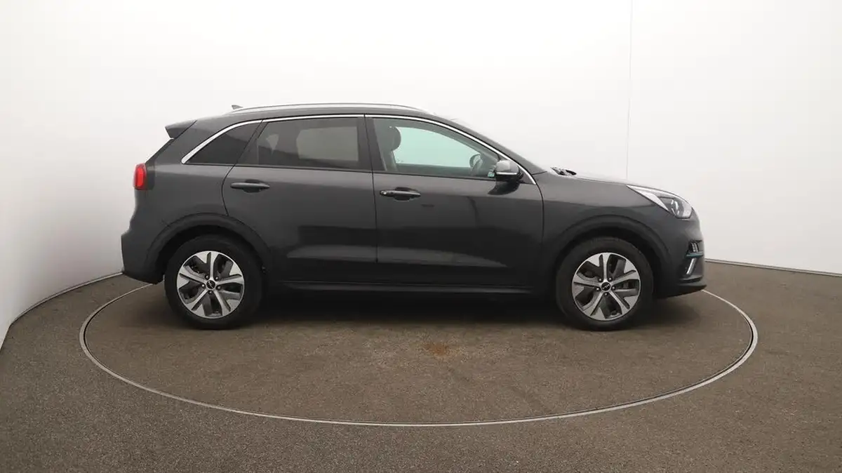 2022-kia-niro-ev-e-2-big-48