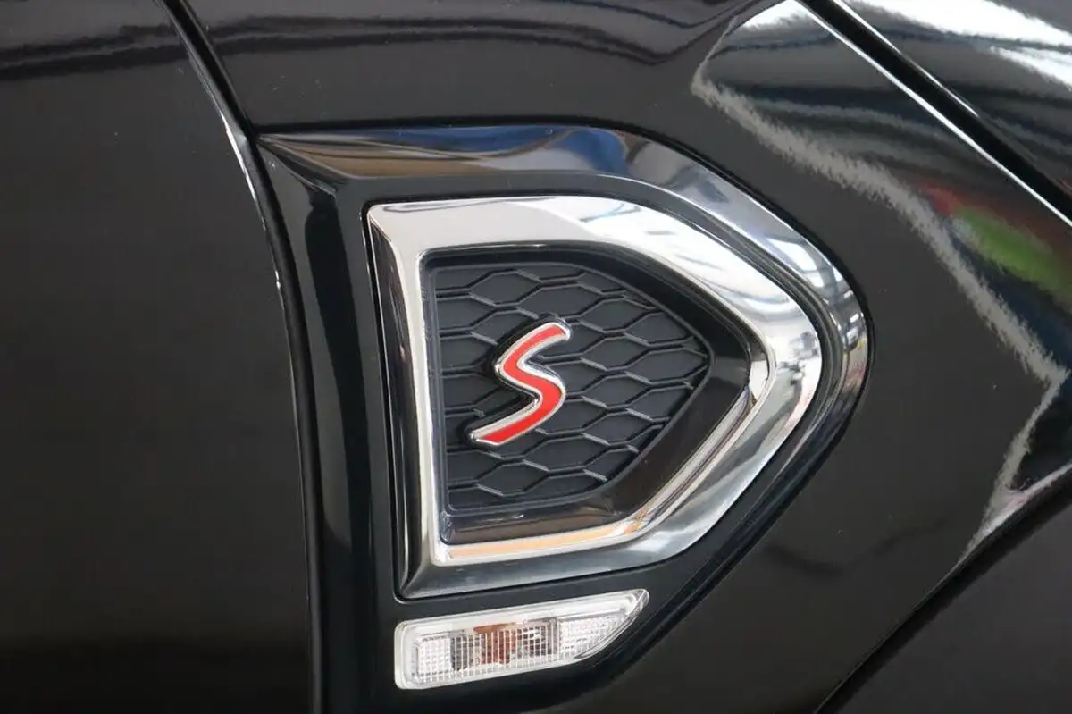 2021-mini-countryman-20-cooper-s-classic-all4-auto-big-14