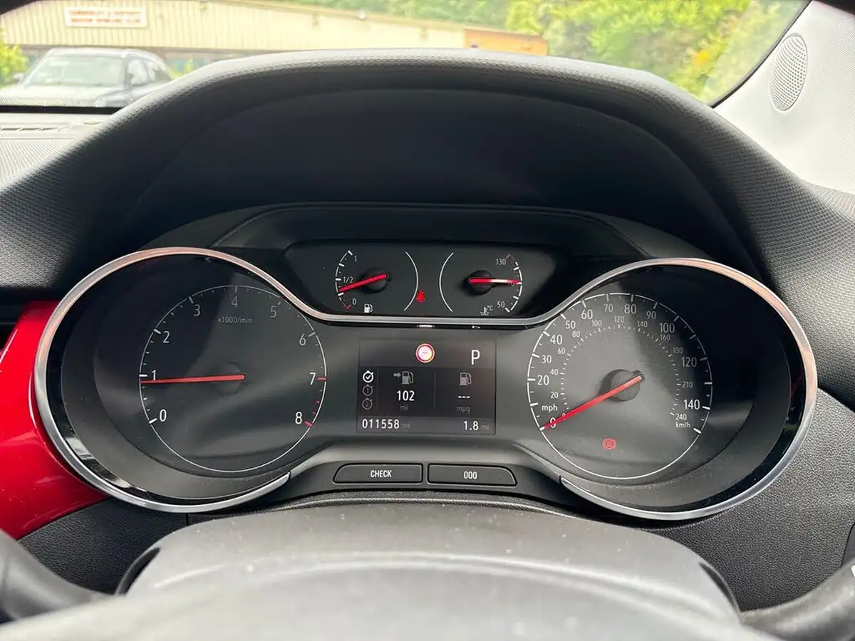2023-vauxhall-crossland-12-gs-130ps-auto-big-13