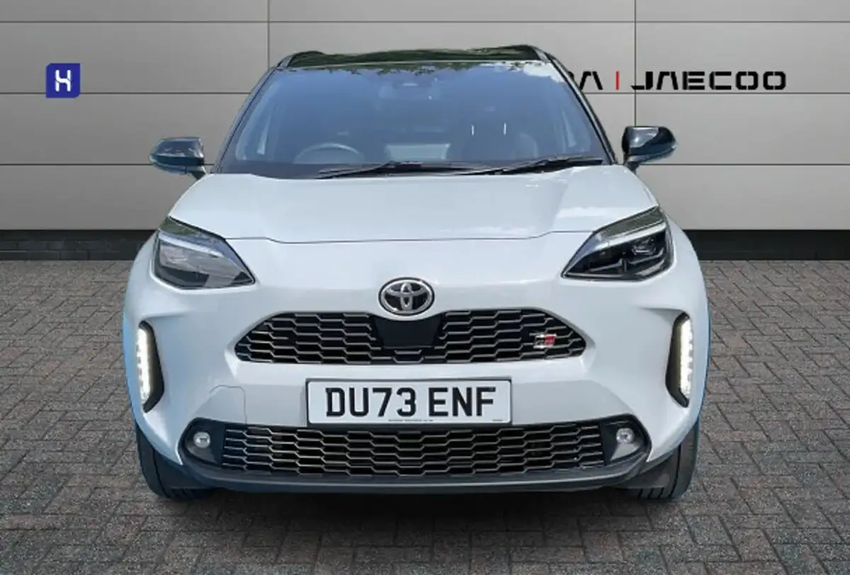 2023-toyota-yaris-cross-15-vvt-i-gr-sport-big-2