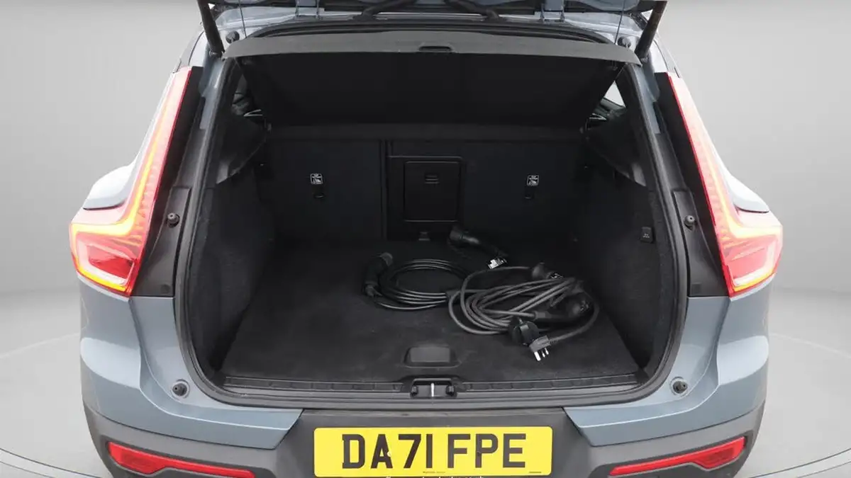 2021-volvo-xc40-15-t5-r-design-262bhp-big-17