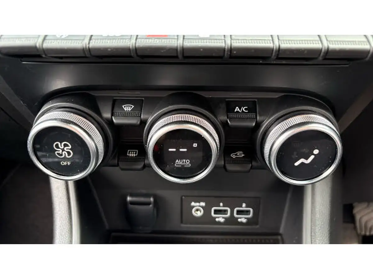 2021-renault-captur-13-tce-iconic-140ps-big-25