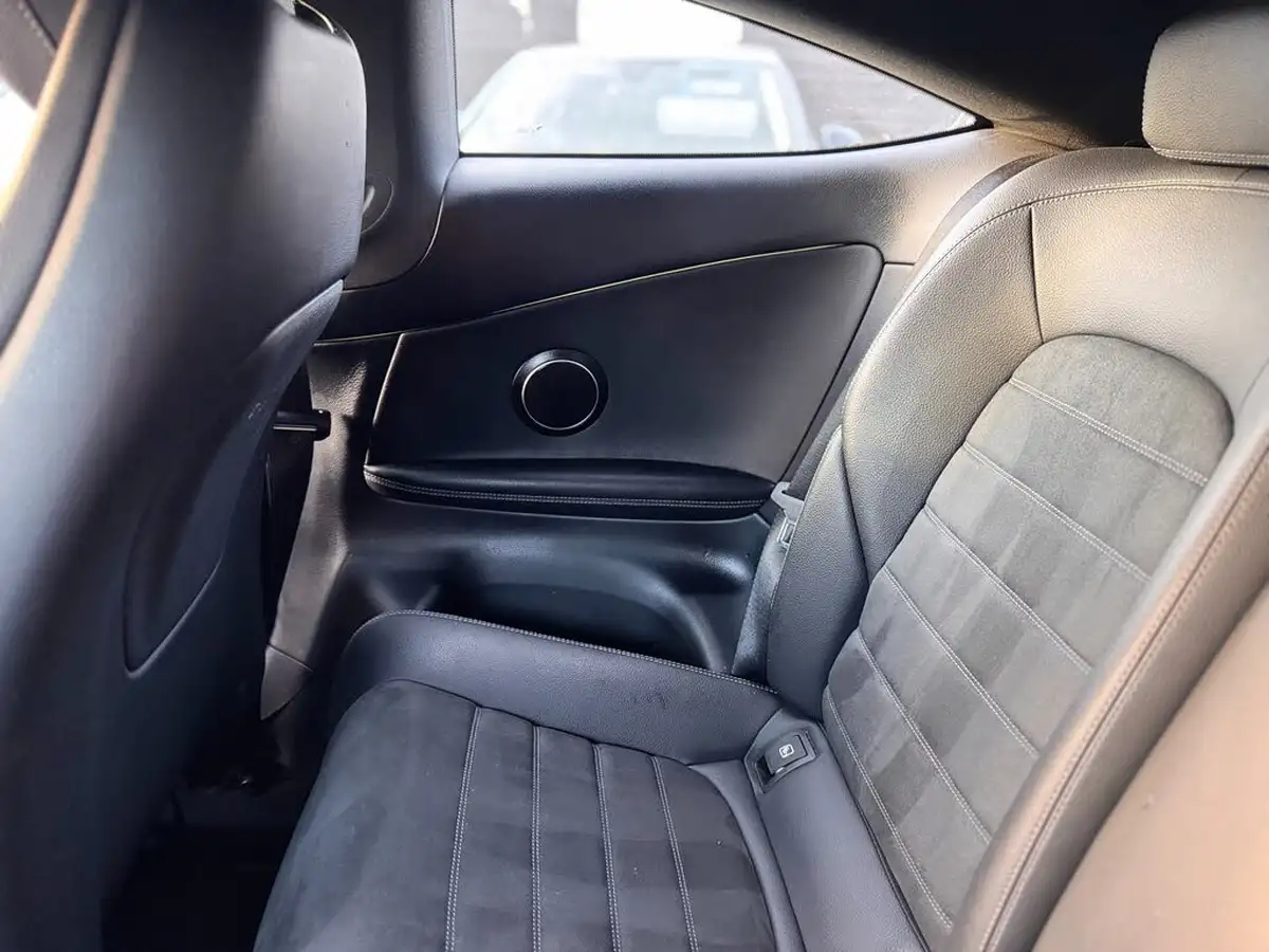 2019-mercedes-benz-c-class-15-c200-amg-line-ss-coupe-2d-big-38