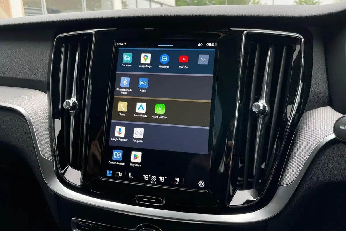 2025-volvo-v60-20-b4-plus-station-wagon-big-40