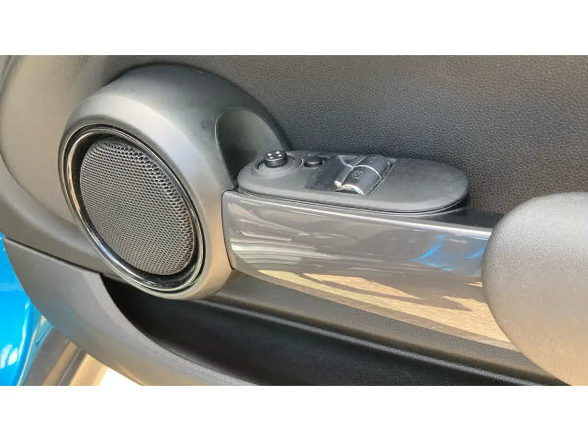2017-mini-cooper-12-one-3d-big-34