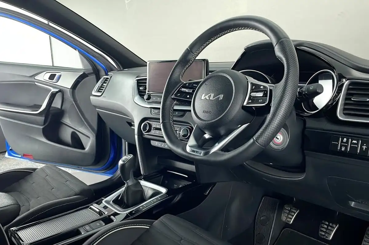 2024-kia-xceed-15-t-gdi-gt-line-138bhp-big-8