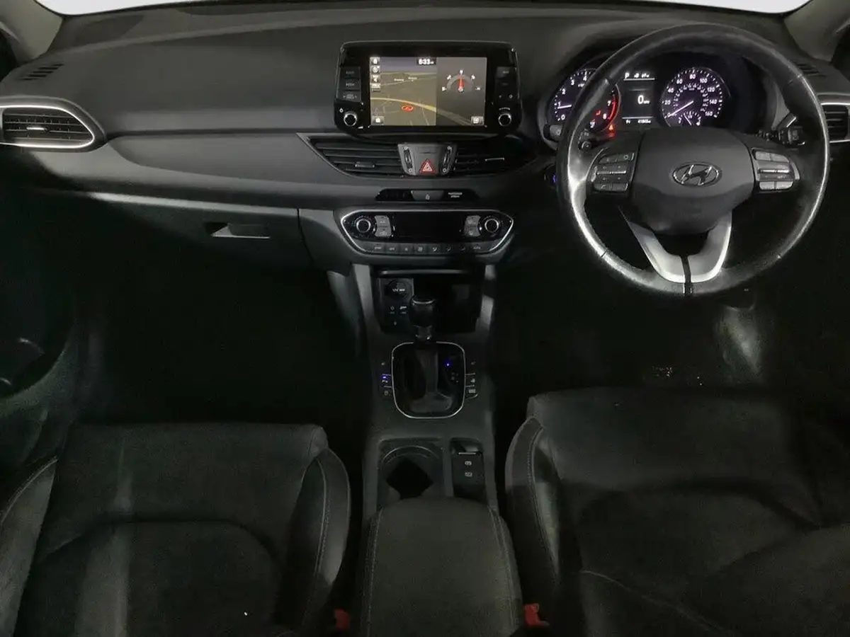 2019-hyundai-i30-14-t-gdi-premium-se-hatchback-dct-big-2