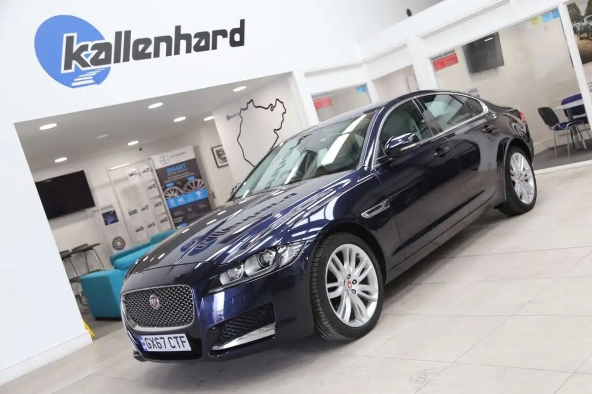 2017-jaguar-xf-20i-portfolio-200ps-saloon-4d-1999cc-big-8
