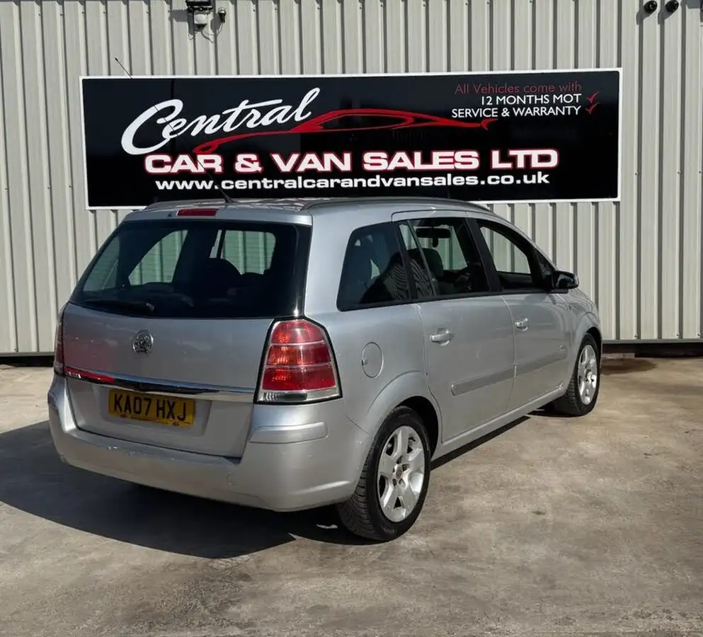 2007-vauxhall-zafira-16-club-big-6