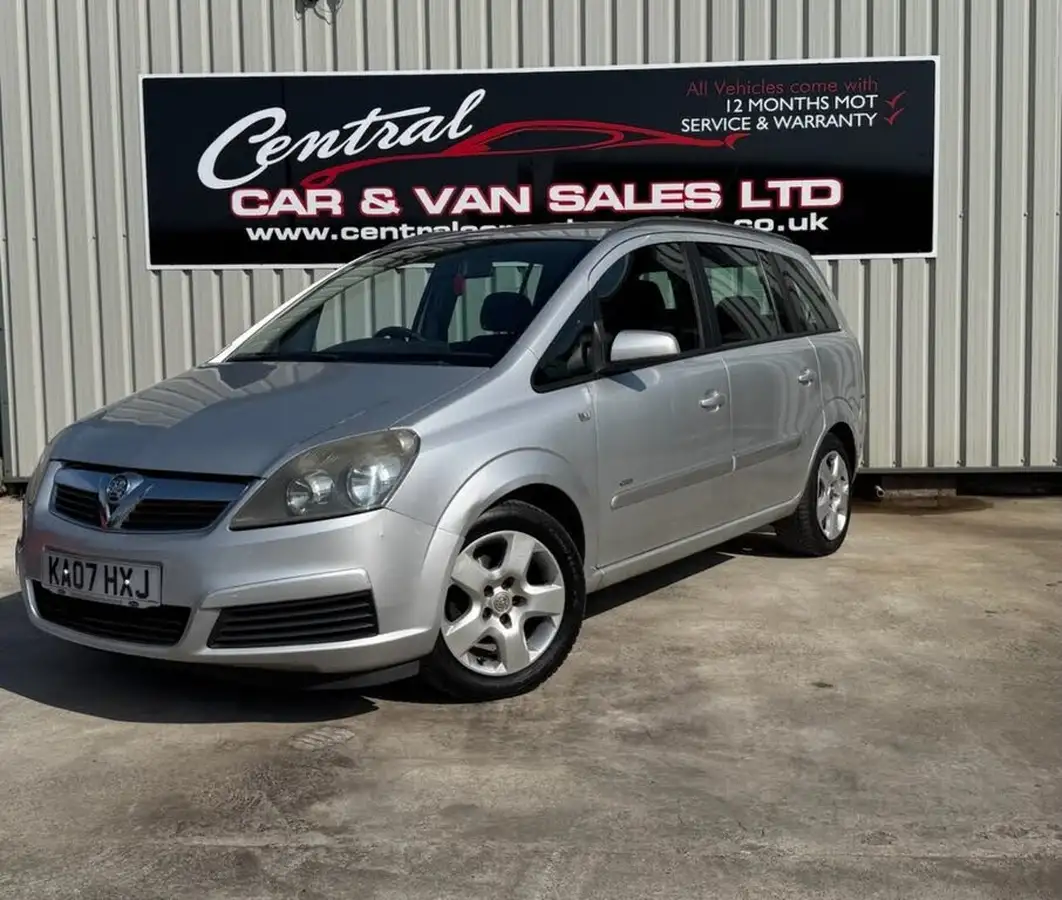 2007-vauxhall-zafira-16-club-big-2