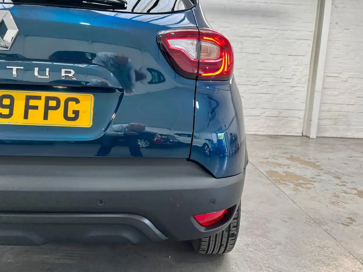 2019-renault-captur-13-tce-iconic-130bhp-ss-big-30