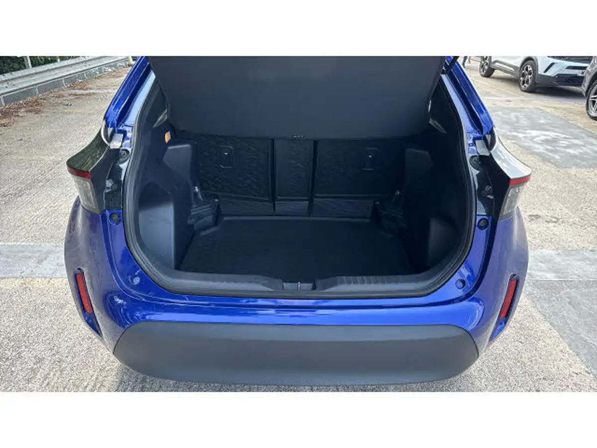 2023-toyota-yaris-cross-15-vvt-i-design-big-3