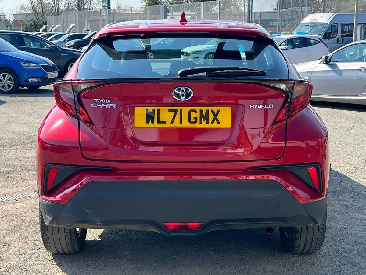 2022-toyota-c-hr-18-vvt-i-icon-big-5