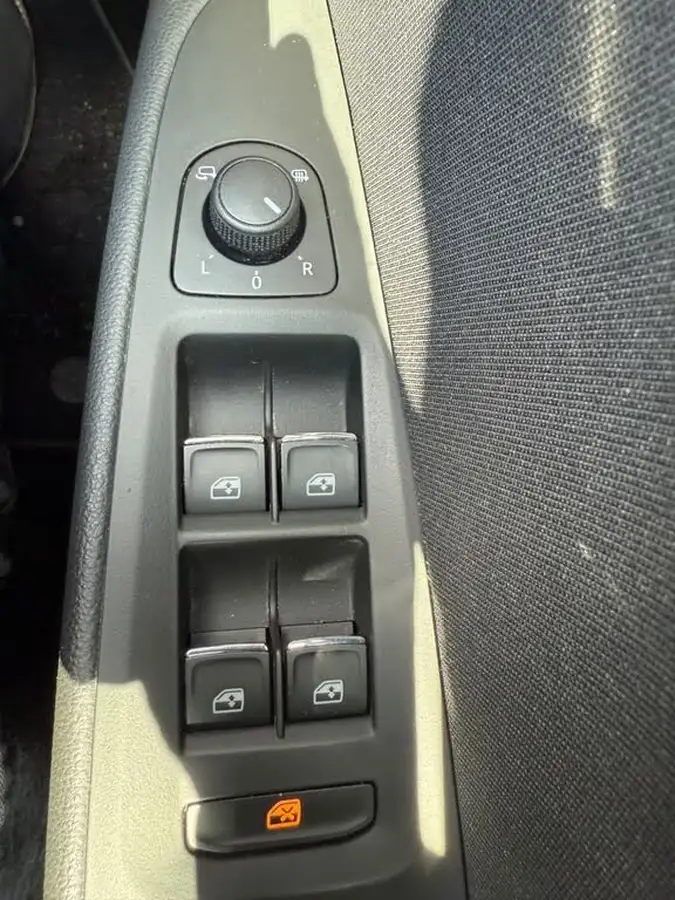 2018-seat-leon-20tdi-fr-technology-184ps-hatchback-5d-dsg-big-17