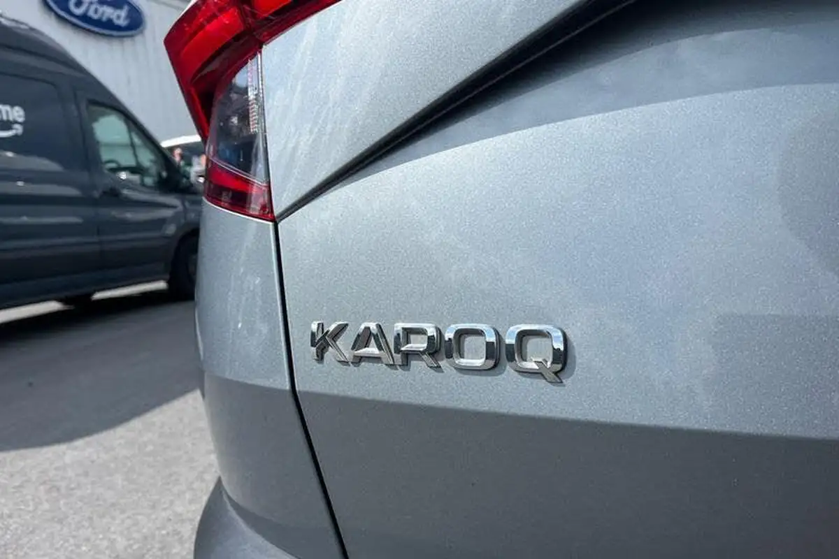 2020-skoda-karoq-15-tsi-se-technology-big-25