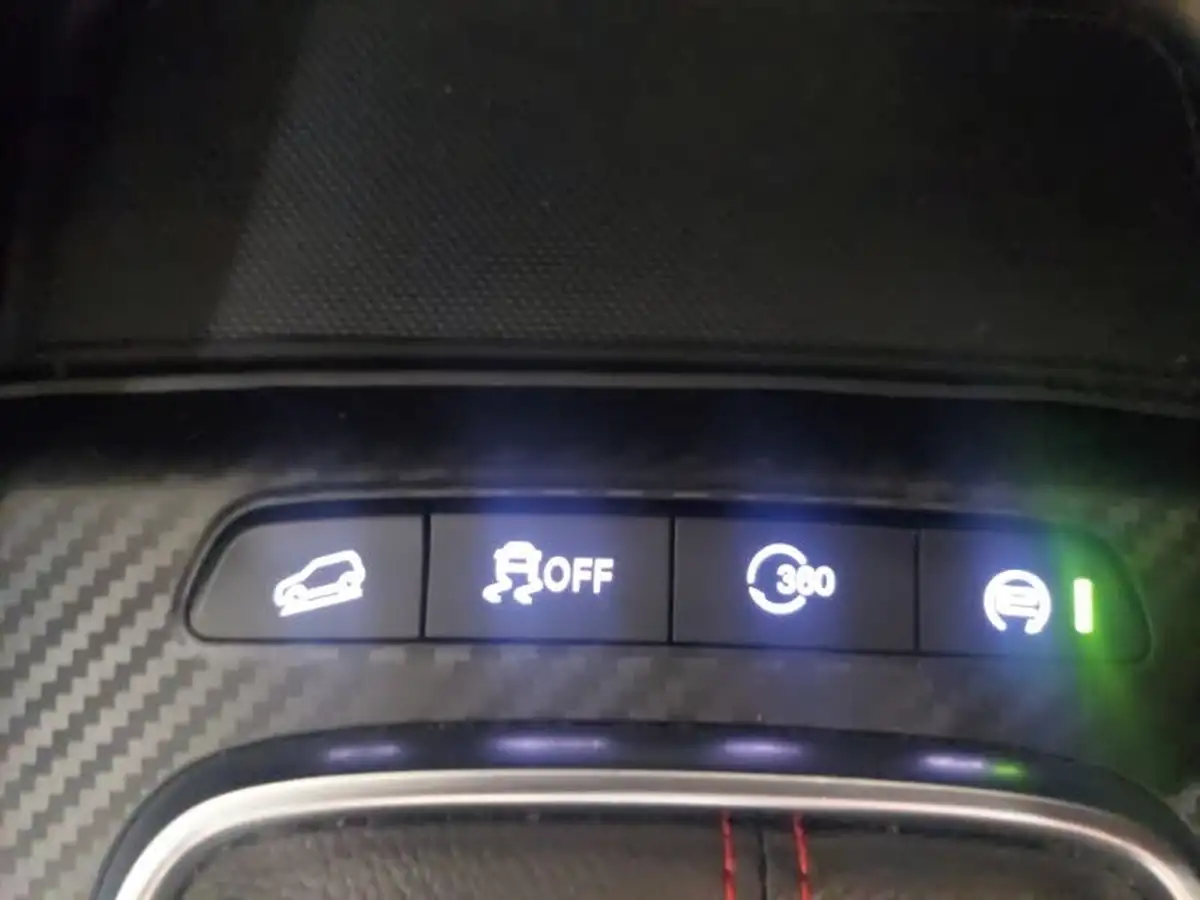 2021-mg-zs-suv-10t-gdi-exclusive-big-16