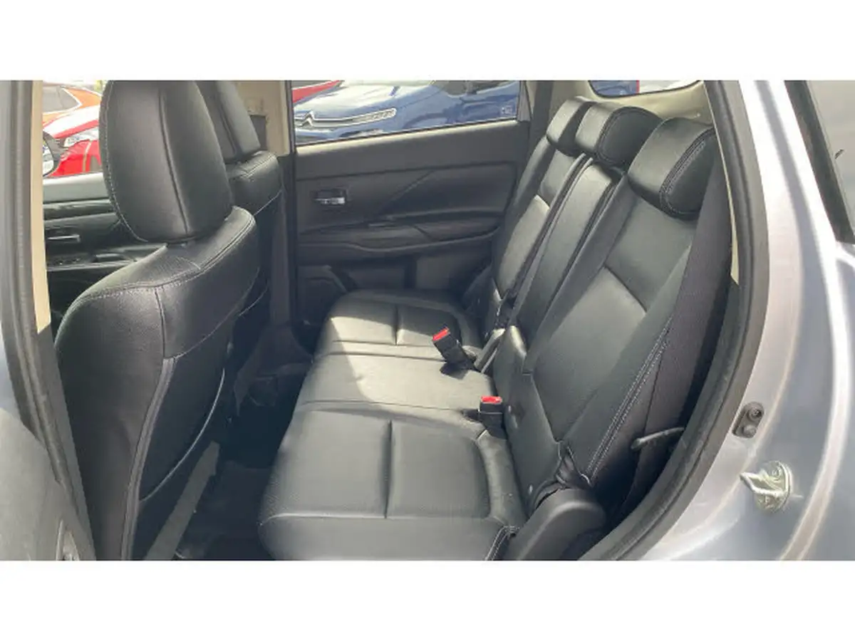 2018-mitsubishi-outlander-22di-d-4-leather-big-15