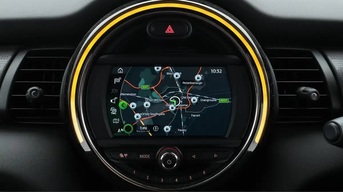 2020-mini-cooper-15-cooper-classic-nav-hatchback-3d-big-11