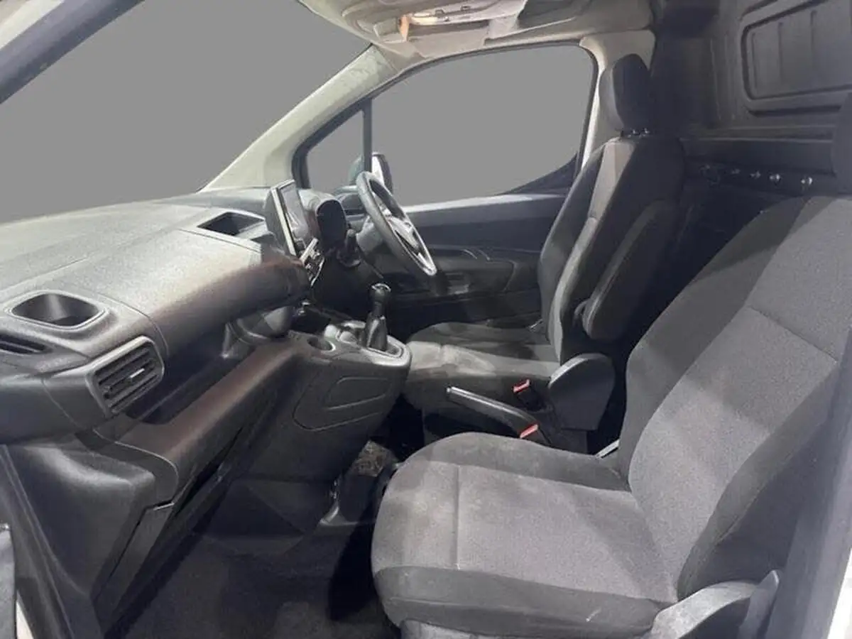 2021-vauxhall-combo-15cdti-dynamic-2300-100pseu6dt-l2h1-panel-big-2