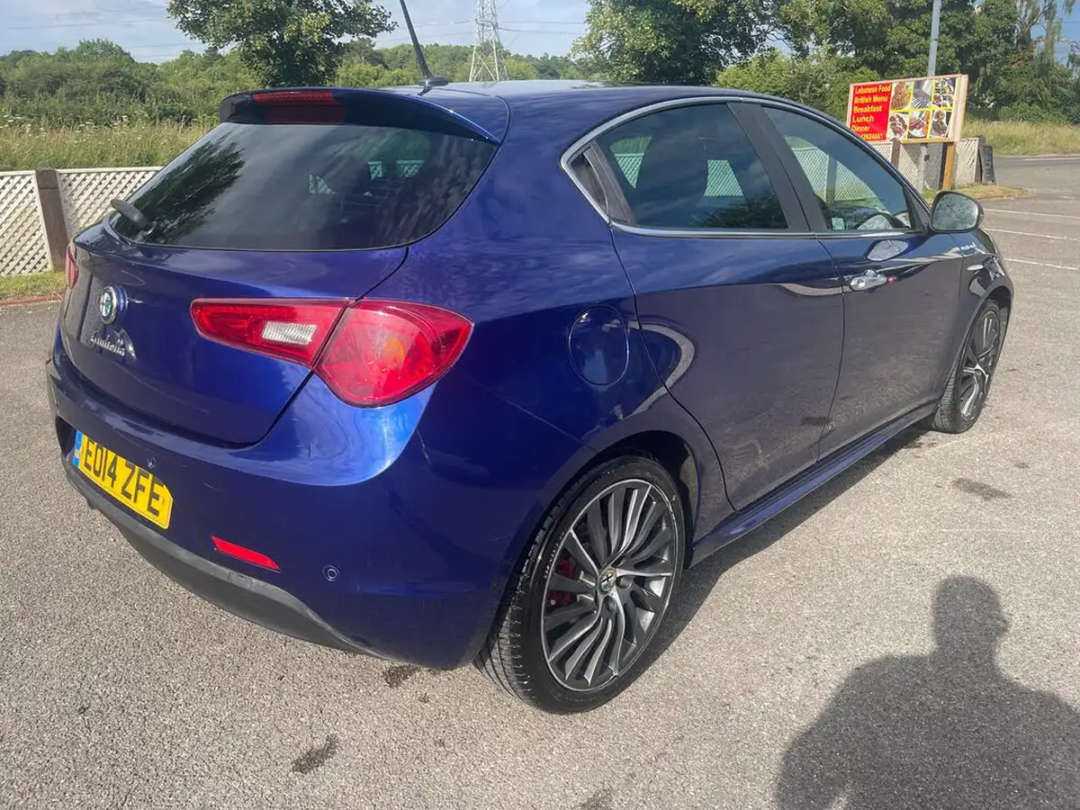 2014-alfa-romeo-giulietta-14-sportiva-nav-alfa-tct-big-11