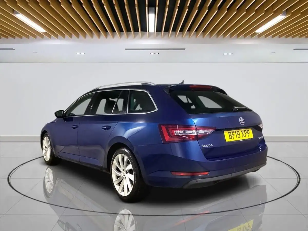 2019-skoda-superb-20tdi-se-l-executive-150ps-estate-dsg-big-6