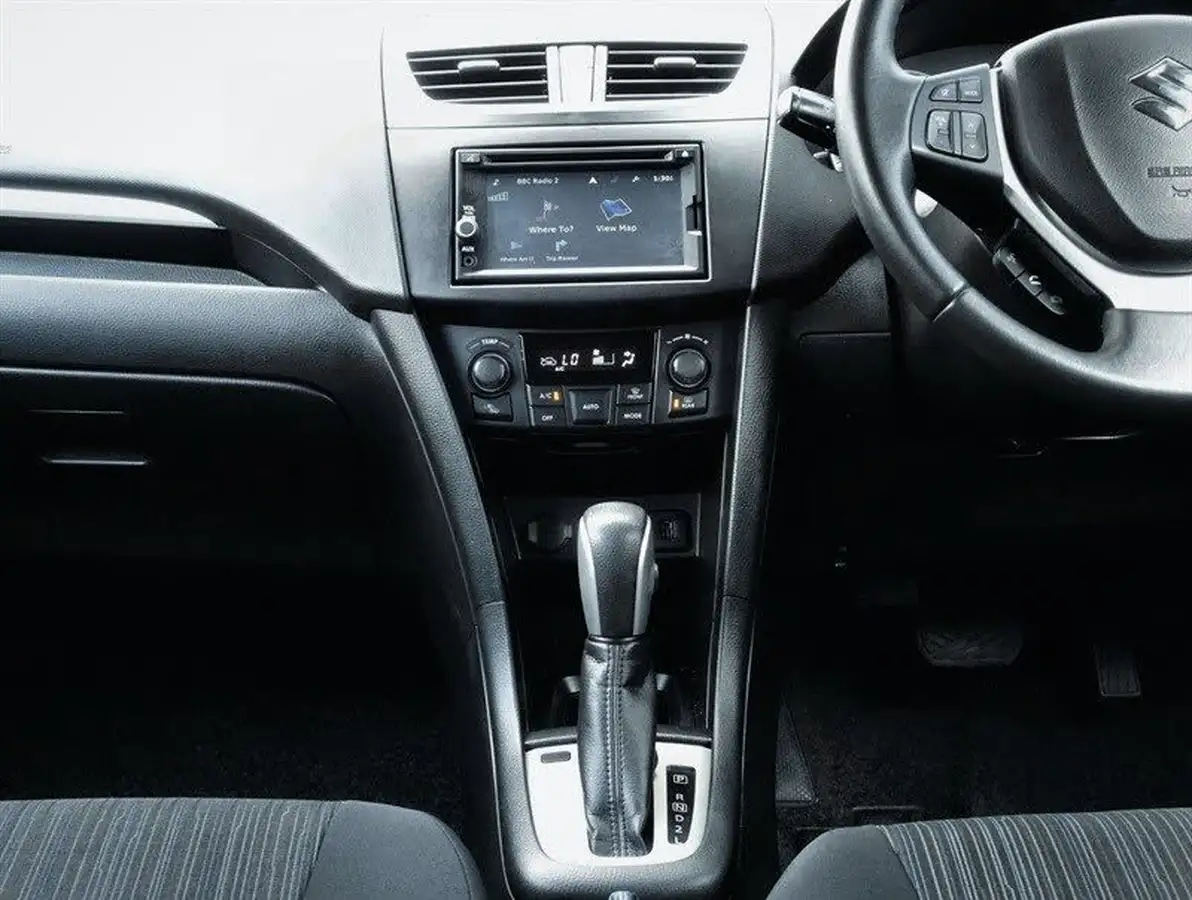 2015-suzuki-swift-12-sz4-94ps-nav-5d-at-big-14