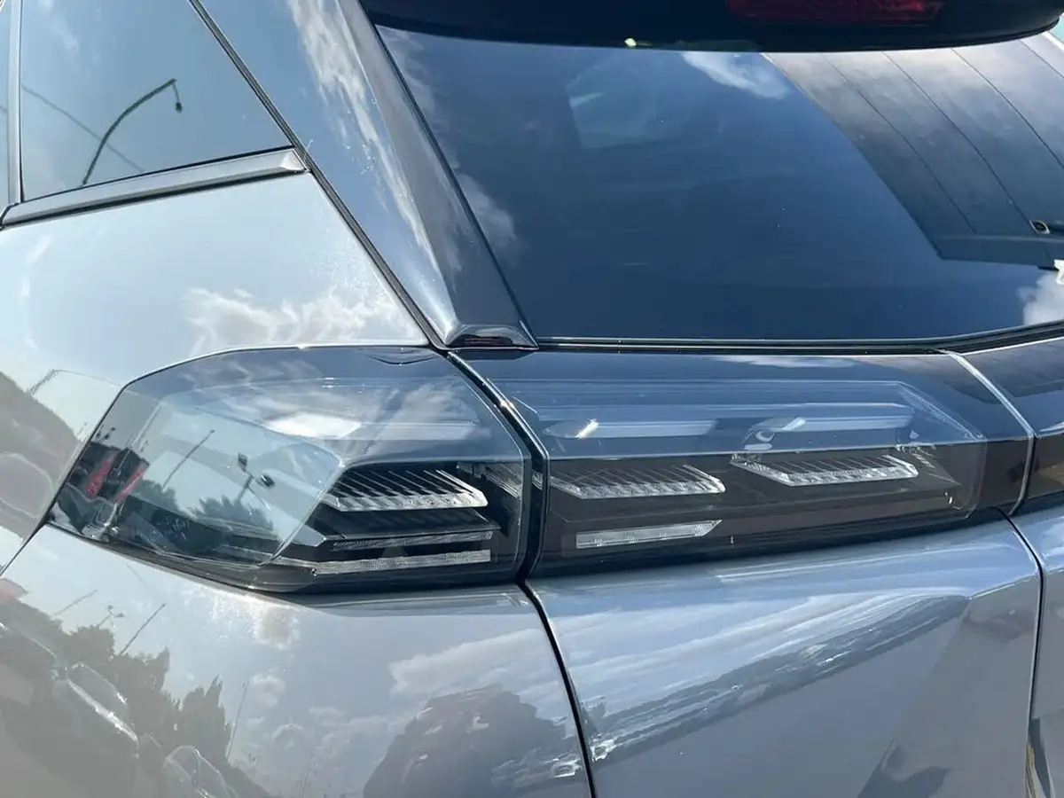 2024-peugeot-2008-suv-12-puretech-allure-136ps-hybrid-e-dsc6-big-31
